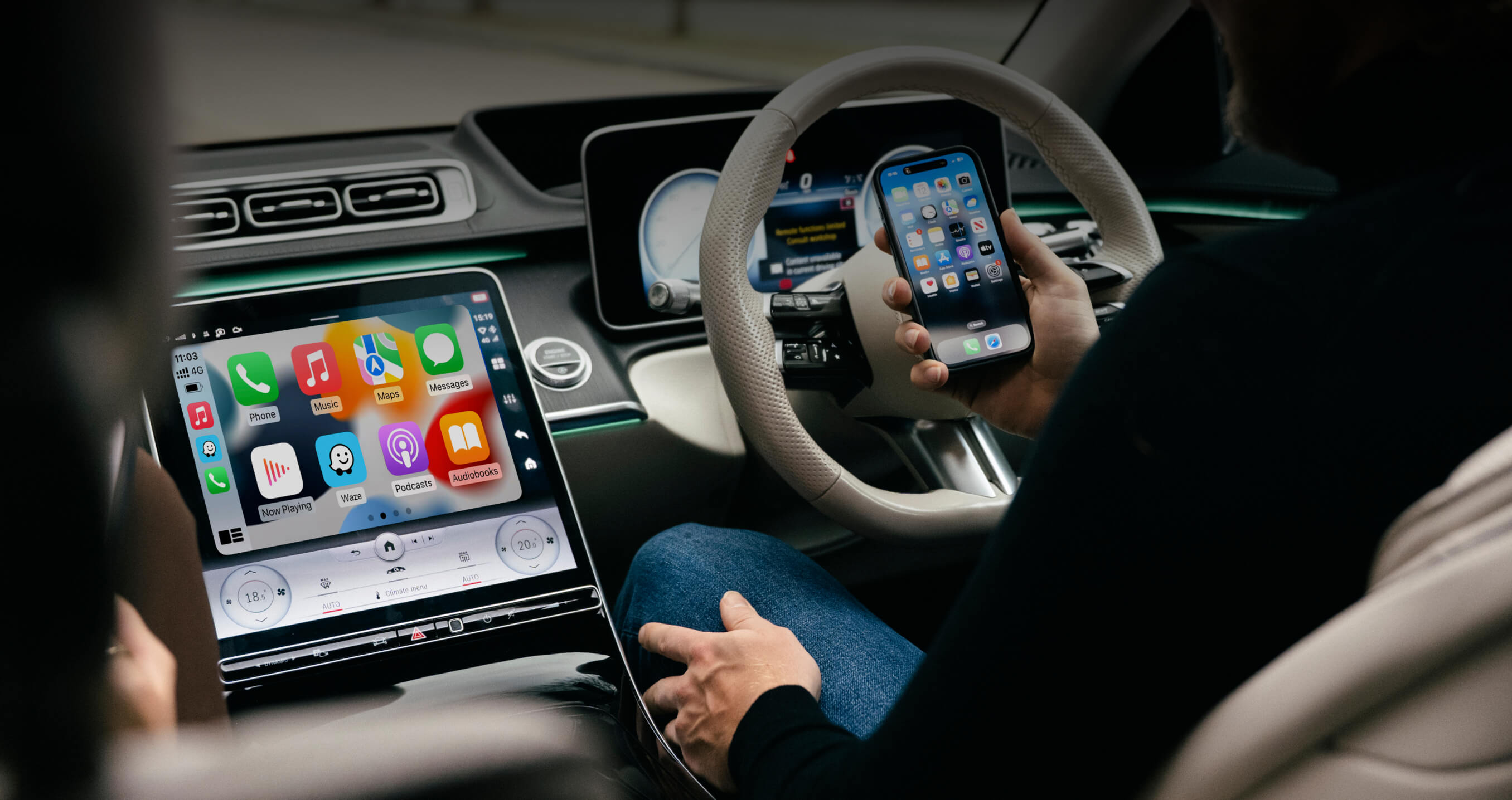 <h4><strong>Sømløs trådløs CarPlay og Android Auto</strong></h4>